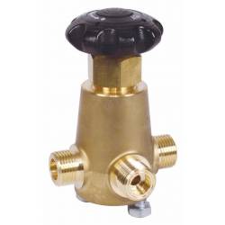High pressure three-way manifold membrane valves